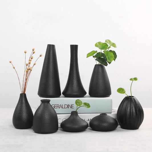 Black Ceramic Small Vase Home Decoration Crafts Desktop Ornament Simplicity Planter Flower Vase for Living Room Garden Decor